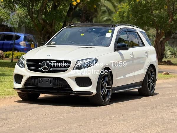 2019 - Mercedes Benz GLE