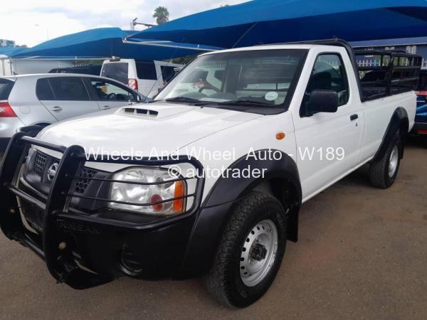 2016 - Nissan  NP300 Hardbody