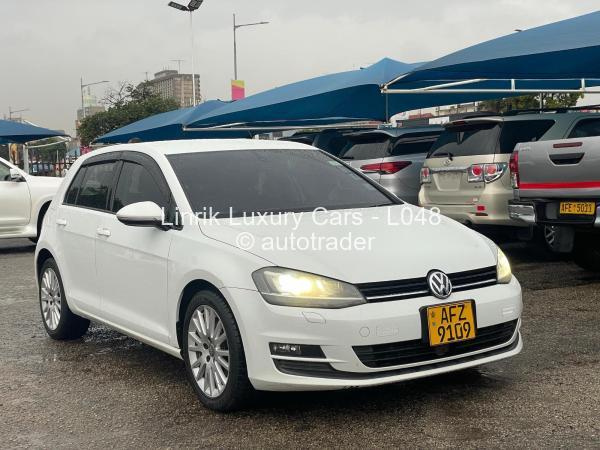 2014 - Volkswagen  Golf SV