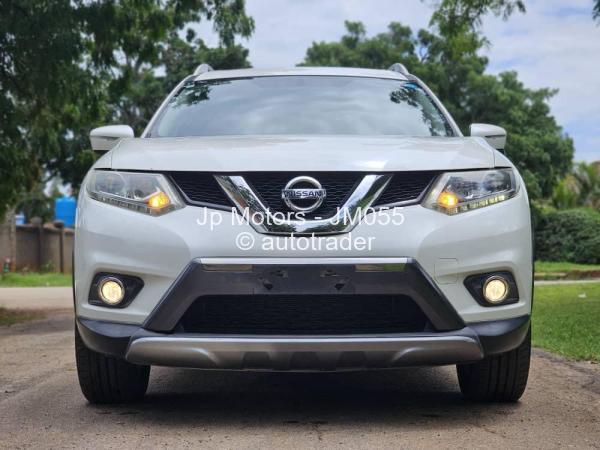 2015 - Nissan  Xtrail