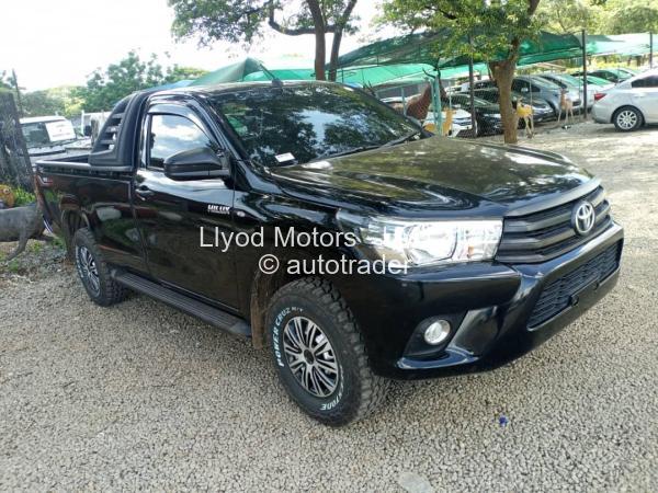 2018 - Toyota  HILUX REVO