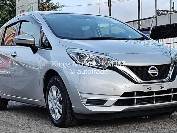 2017 - Nissan  Note