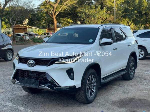 2023 - Toyota  Fortuner