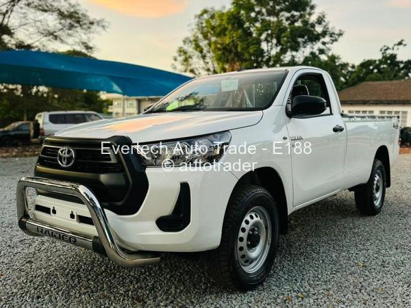 2022 - Toyota  HILUX GD6