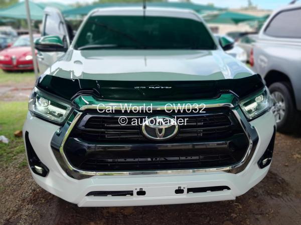 2020 - Toyota  Hilux