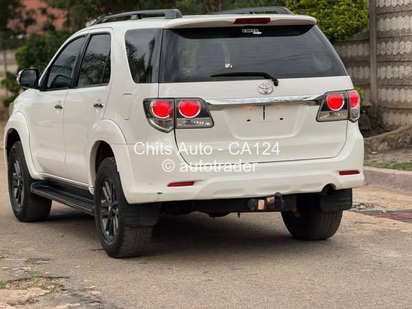 2015 - Toyota  Fortuner