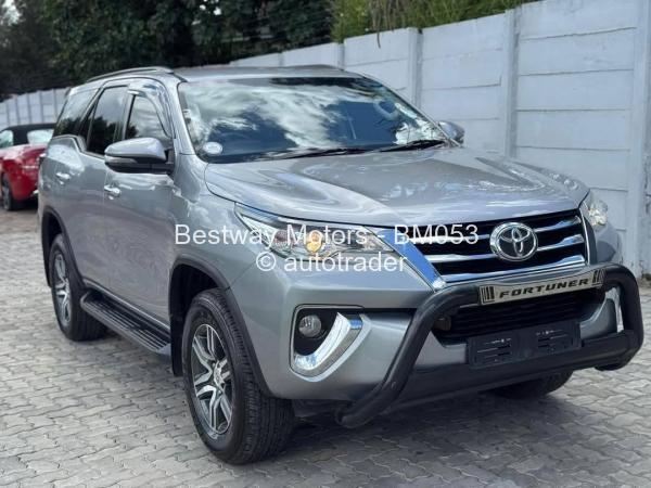 2017 - Toyota  Fortuner