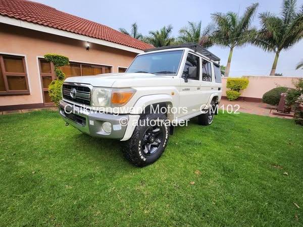 2010 - Toyota  Land Cruiser