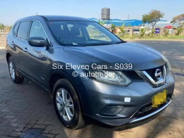 2015 - Nissan  X-Trail