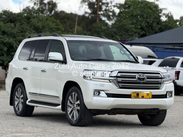 2018 - Toyota  Land Cruiser 200