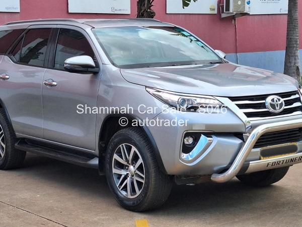 2019 - Toyota  Fortuner