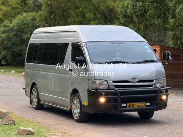 2013 - Toyota  Hiace