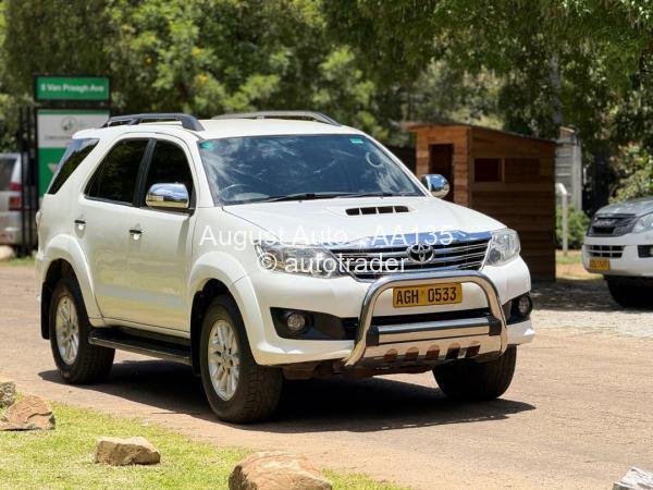 2014 - Toyota  Fortuner