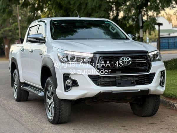 2016 - Toyota  Hilux