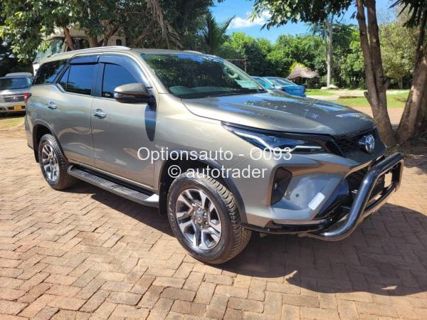 2023 - Toyota  Fortuner