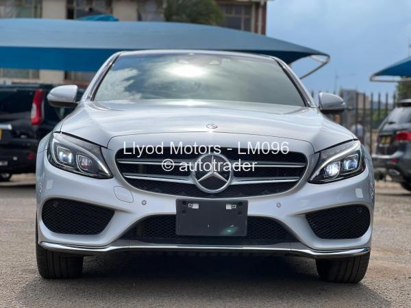 2015 - Mercedes Benz C200