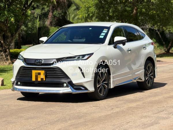 2022 - Toyota  Harrier