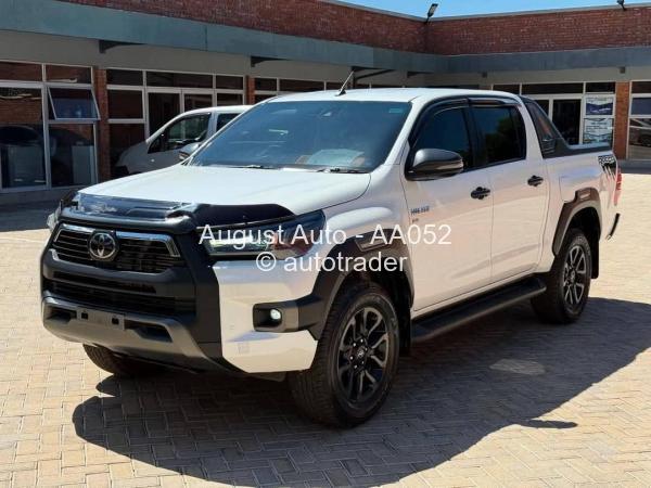 2022 - Toyota  Hilux