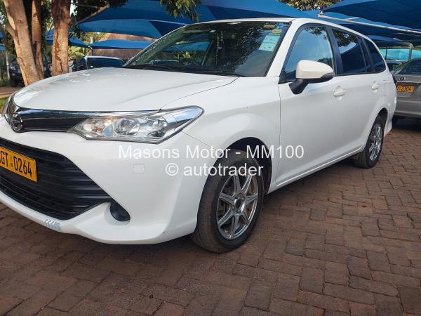 2015 - Toyota  Fielder