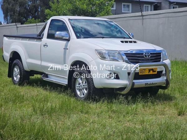 2015 - Toyota  Hilux D4D