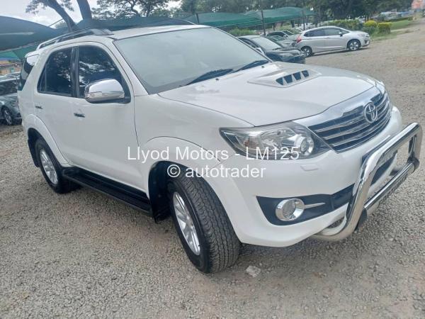 2015 - Toyota  Fortuner