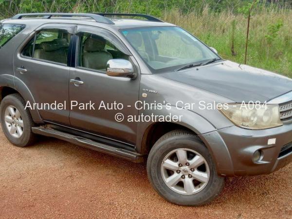 2009 - Toyota  Fortuner