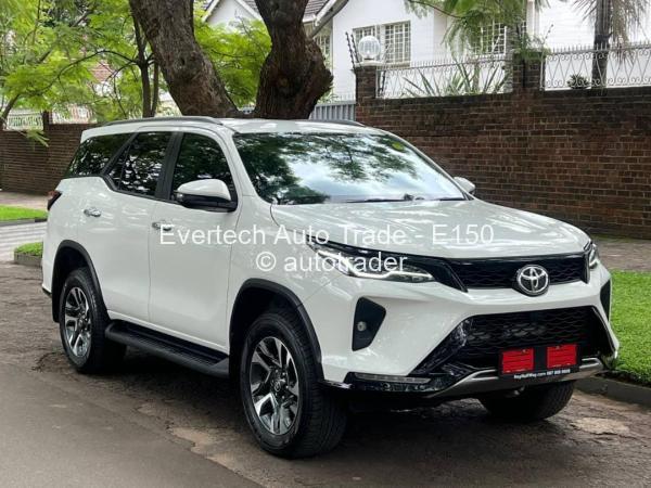 2023 - Toyota  Fortuner