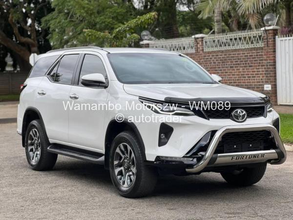 2023 - Toyota  Fortuner