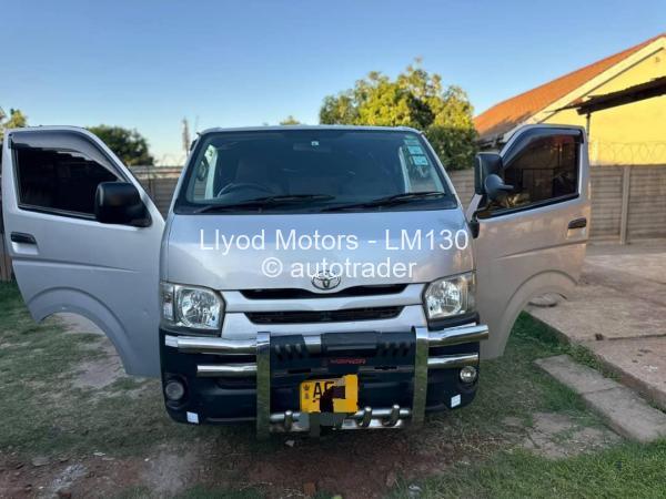 2014 - Toyota  Hiace