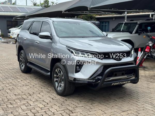 2023 - Toyota  Fortuner