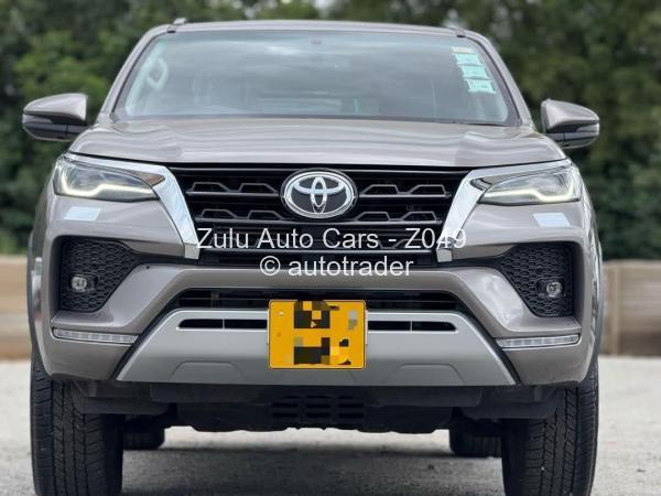 2023 - Toyota  Fortuner