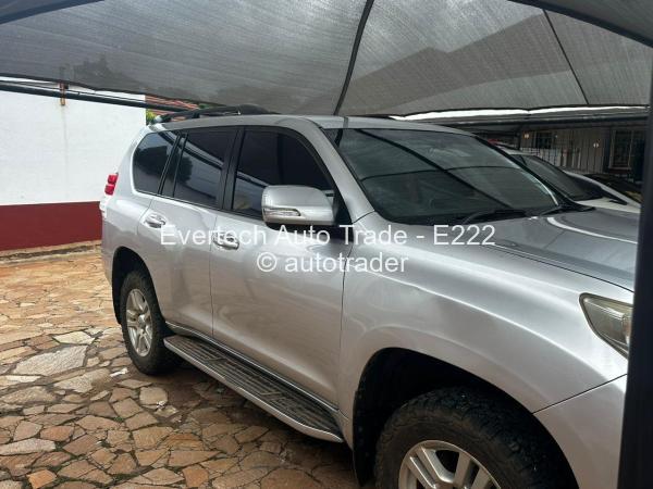 2013 - Toyota  Land Cruiser Prado