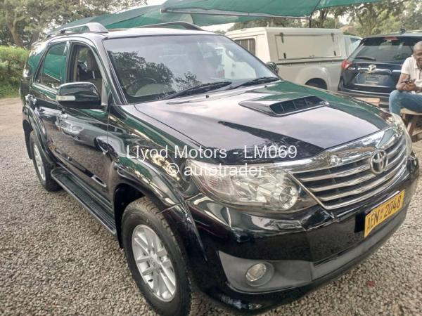 2009 - Toyota  Fortuner