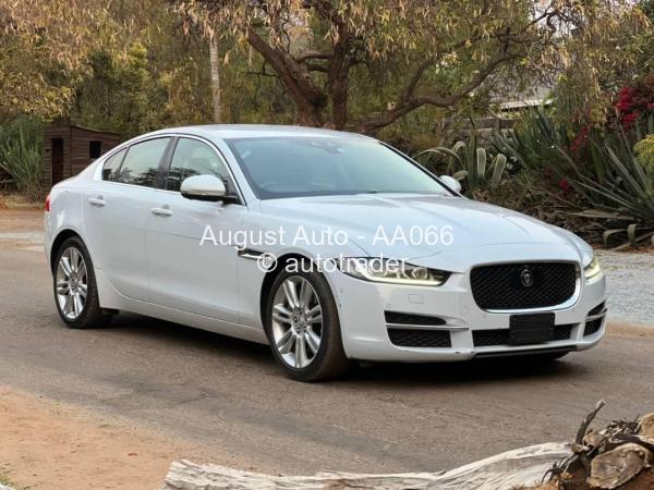 2015 - Jaguar XE