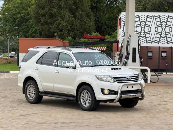 2015 - Toyota  Fortuner