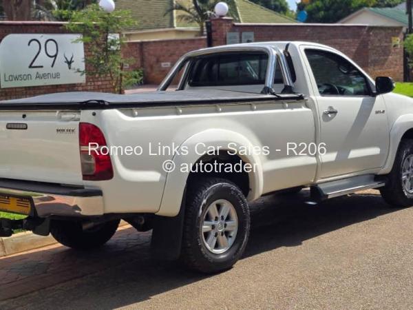 2015 - Toyota  Hilux