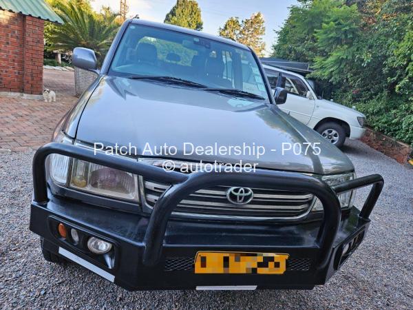 2004 - Toyota  Land Cruiser 100