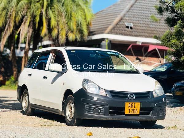 2016 - Mazda  Familia