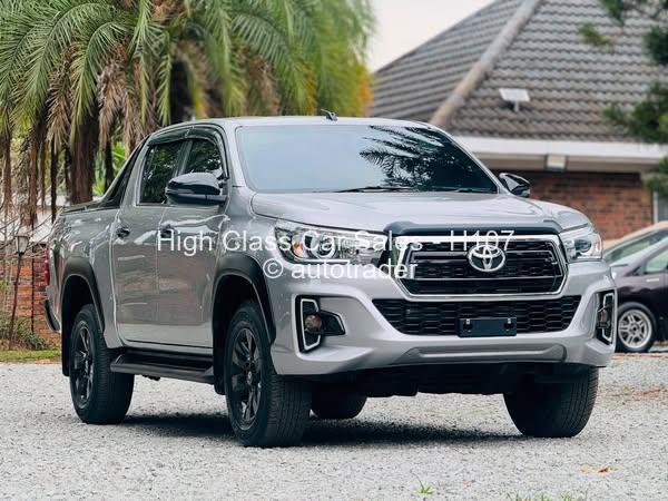 2019 - Toyota  Hilux