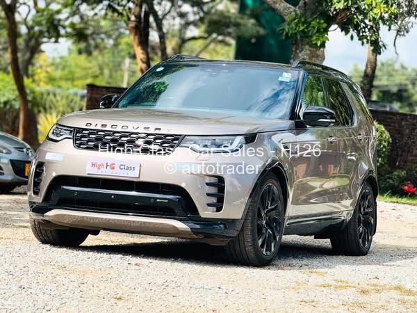 2022 - Land-Rover  Discovery 5