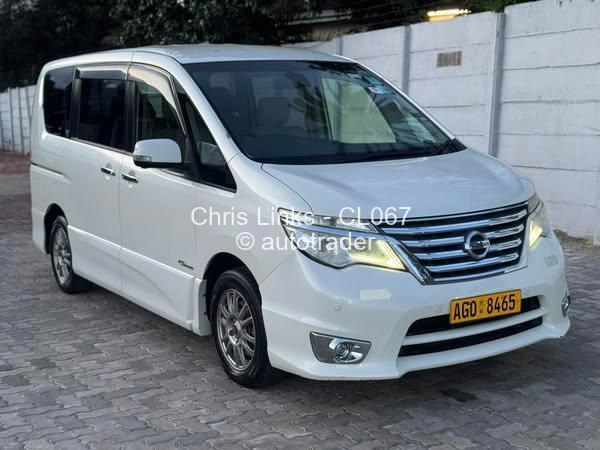 2015 - Nissan  Serena