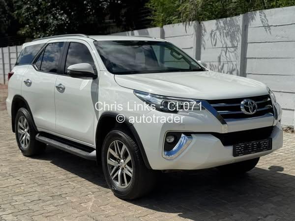 2019 - Toyota  Fortuner