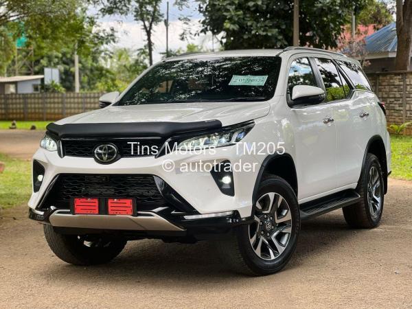 2023 - Toyota  Fortuner