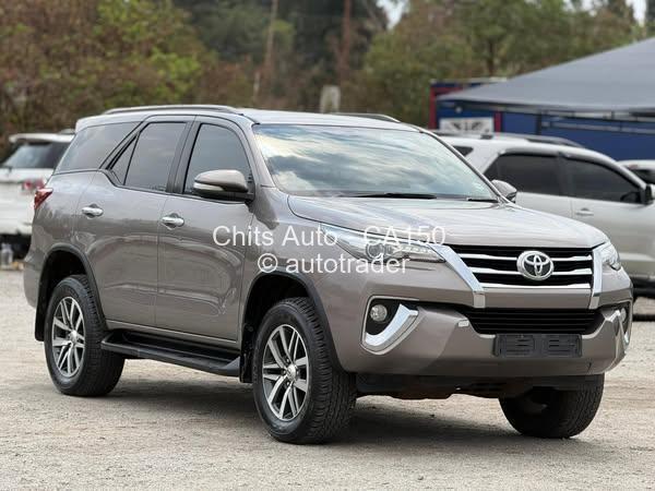 2017 - Toyota  Fortuner