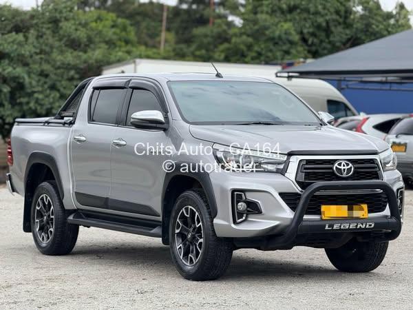 2019 - Toyota  Hilux