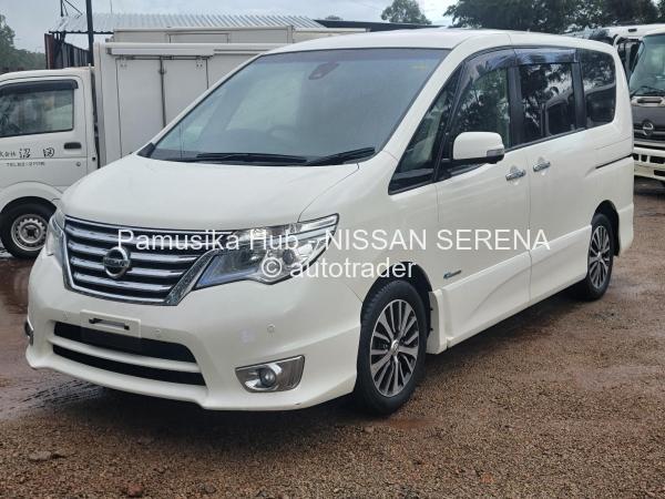 2015 - Nissan  Serena