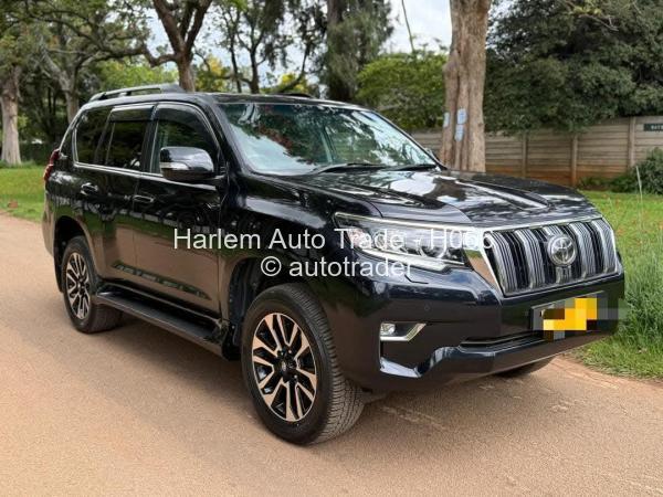 2022 - Toyota  Land Cruiser Prado