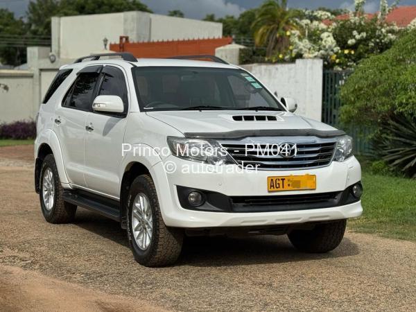 2013 - Toyota  Fortuner