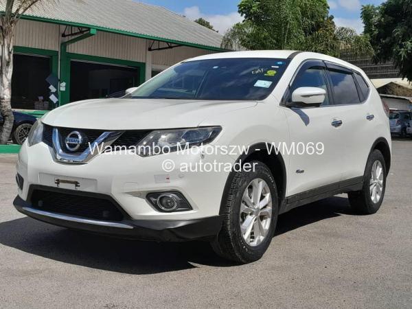 2015 - Nissan  X-Trail