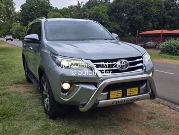 2018 - Toyota  Fortuner